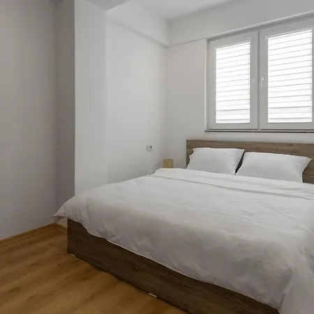 Centrally Located Cozy Do