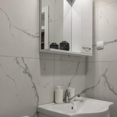 Centrally Located Cozy Do Apartman